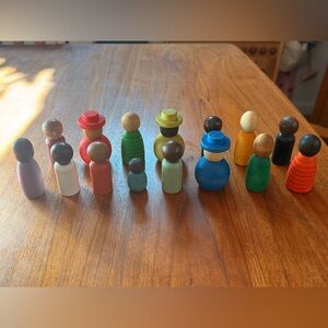 Grapat Nins - Wooden Peg People – Set of 15 – Open Play (Used)